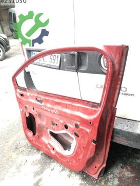 Renault Clio Sağ Ön Kapı çıkma parça