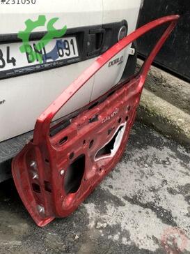 Renault Clio Sağ Ön Kapı çıkma parça