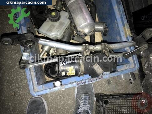 Renault Clio Ön Silecek Motoru çıkma parça