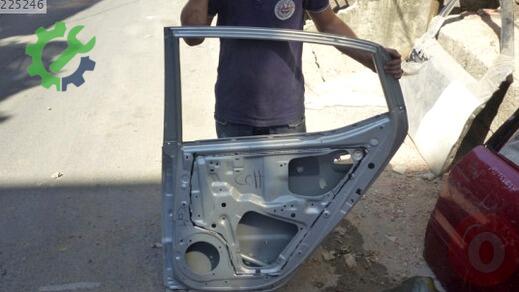 Mitsubishi Colt Sağ Arka Kapı çıkma parça