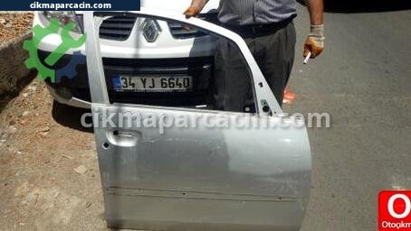 Mitsubishi Colt Sağ Ön Kapı çıkma parça