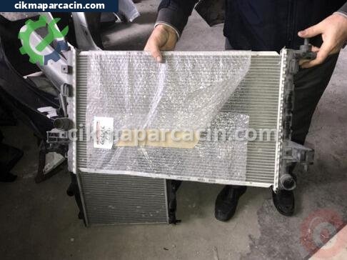 Opel Corsa Su Radyatörü çıkma parça