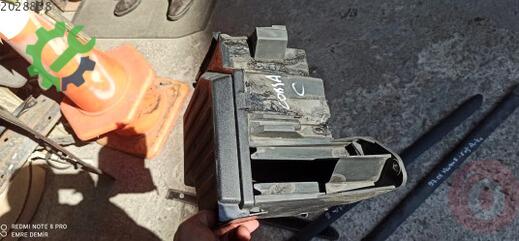 Opel Corsa Hava Filtresi Kutusu çıkma parça