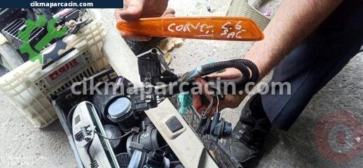 Chevrolet Corvette Sinyal çıkma parça