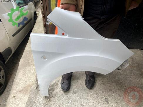 Ford Transit  Courier Sağ Ön Çamurluk çıkma parça