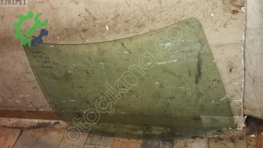 Daihatsu Cuore Ön Cam çıkma parça