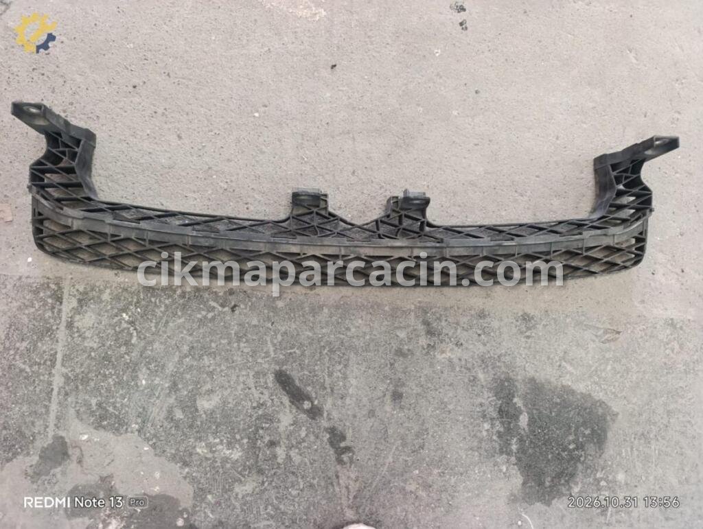 Volkswagen Passat Tampon Braketi 3 AA 807 571 çıkma parça