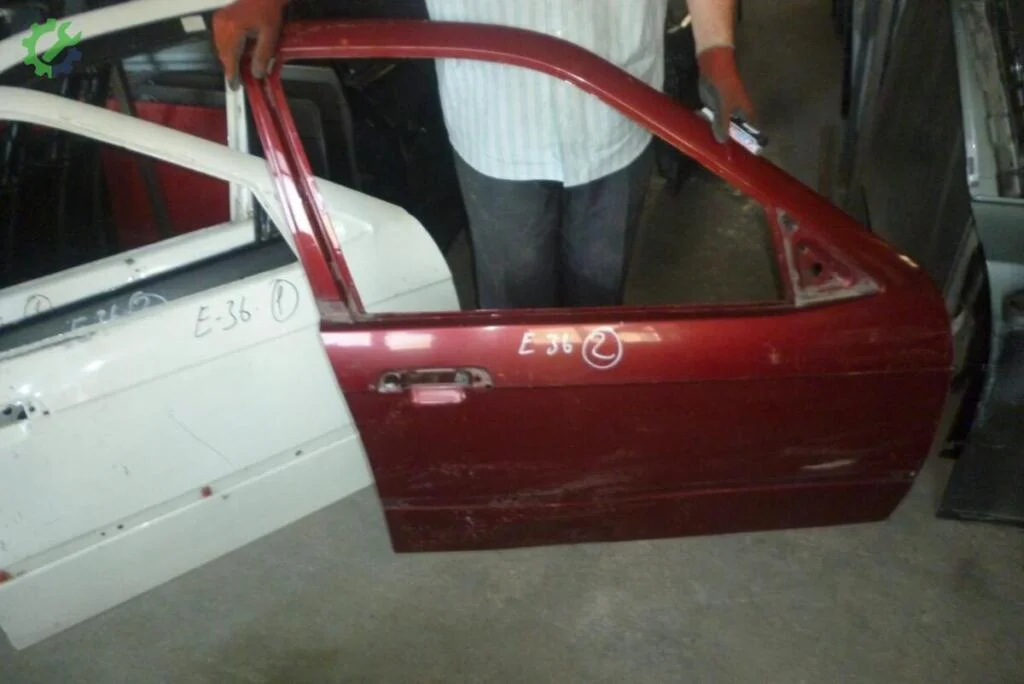BMW 3 Serisi Sağ Ön Kapı çıkma parça