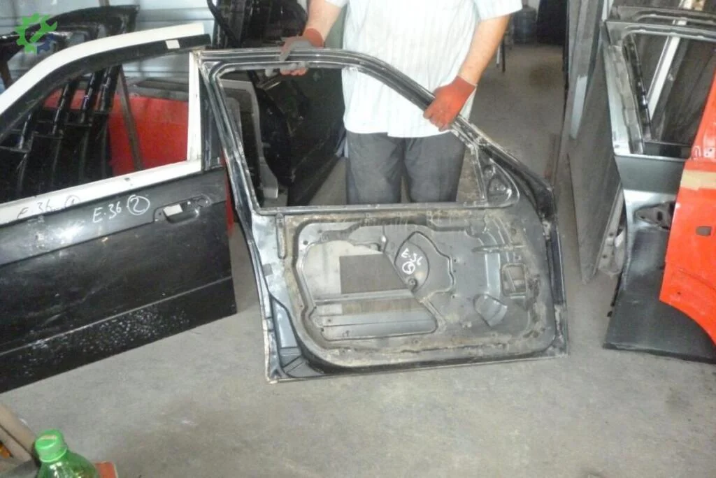 BMW 3 Serisi Sol Ön Kapı çıkma parça