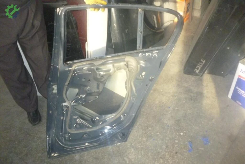 BMW 1 Serisi Sağ Arka Kapı çıkma parça