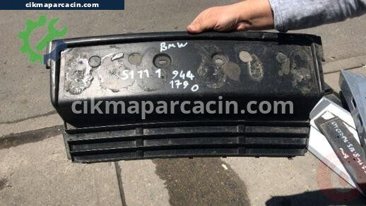 BMW 5 Serisi Plakalık çıkma parça