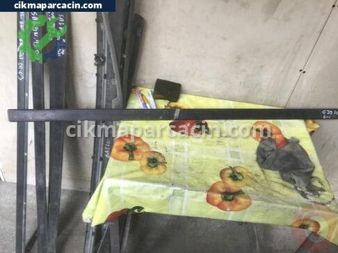 BMW 5 Serisi Kapı Çıtası çıkma parça
