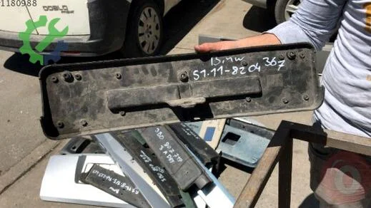 BMW 3 Serisi Plakalık çıkma parça