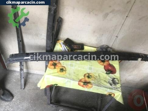 BMW 3 Serisi Tampon Izgara Çıtası çıkma parça