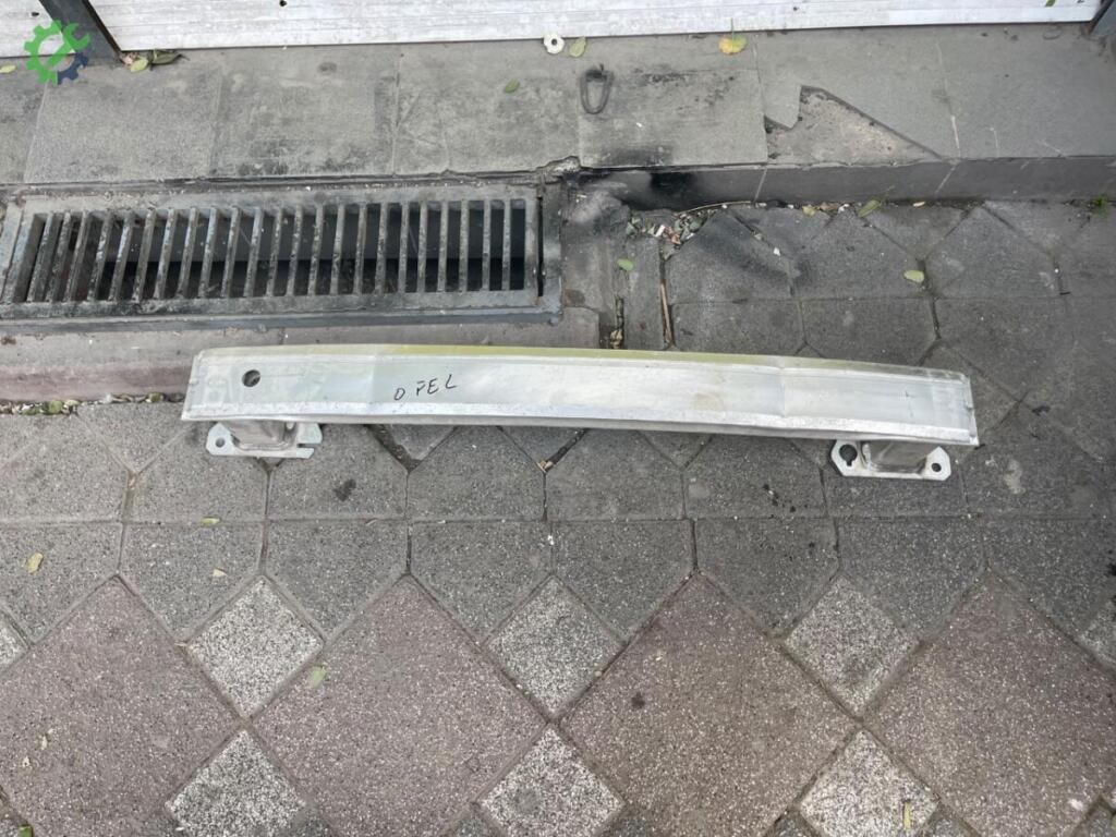 Opel Crossland Arka Tampon Demiri çıkma parça