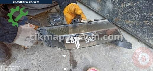 BMW 1 Serisi Sağ Sis Farı çıkma parça