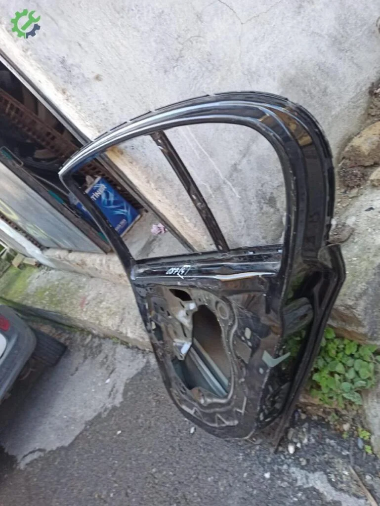 BMW 1 Serisi Sağ Arka Kapı çıkma parça