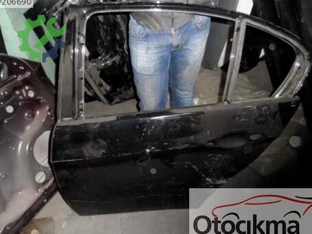 BMW 3 Serisi Sol Arka Kapı çıkma parça