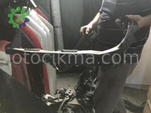 E90 LCİ SOL FAR BRAKETİ BMW ORJİNAL ÇIKMA PARÇA