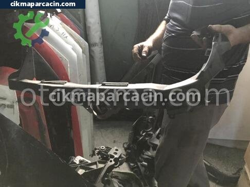 BMW 3 Serisi Far Braketi çıkma parça