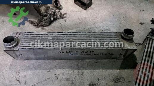 BMW 3 Serisi Intercooler Radyatörü çıkma parça