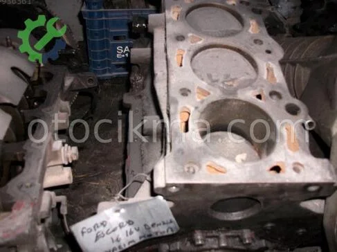 Ford Escort Benzin Otomatiği çıkma parça