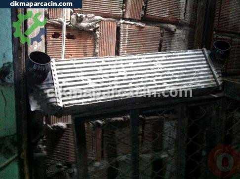 BMW 5 Serisi Intercooler Radyatörü çıkma parça