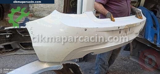 BMW 1 Serisi Arka Tampon çıkma parça