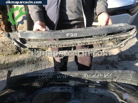 BMW 1 Serisi Tampon Izgarası çıkma parça