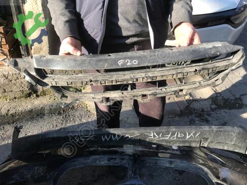 BMW 1 Serisi Tampon Izgarası çıkma parça