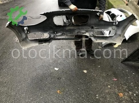 BMW 1 Serisi Ön Tampon çıkma parça