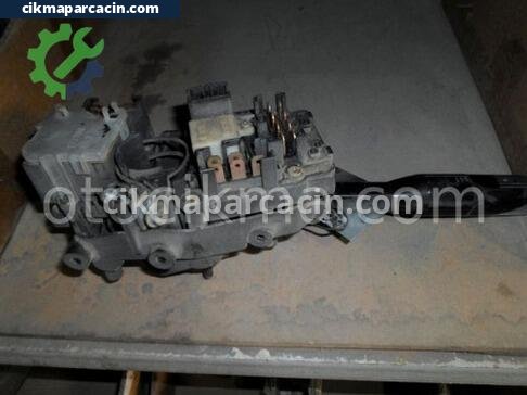 Mazda B2500 Sinyal Kolu çıkma parça