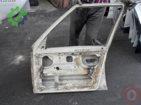 Skoda Favorit Sağ Ön Kapı çıkma parça