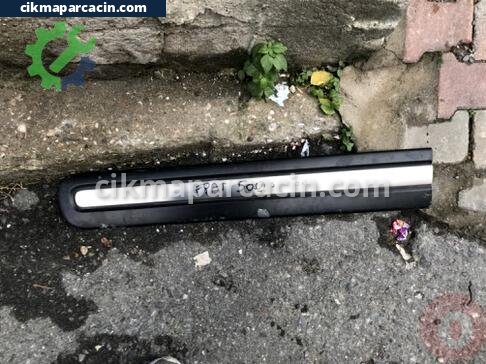 Fiat 500 Kapı Çıtası çıkma parça