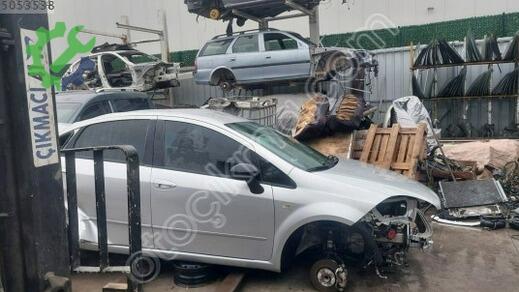 Fiat Linea Sağ Ön Çamurluk çıkma parça