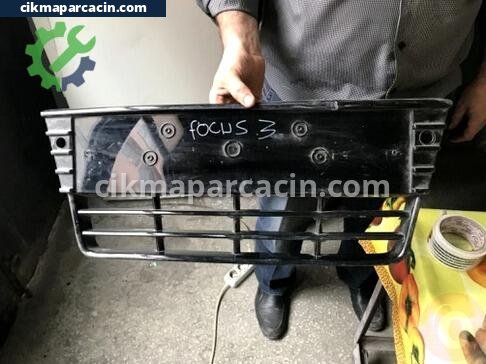 Ford Focus Tampon Izgarası çıkma parça