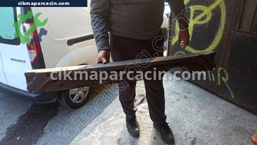 Ford Focus Ön Tampon çıkma parça
