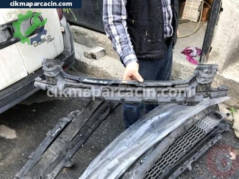 Ford Focus Ön Tampon çıkma parça