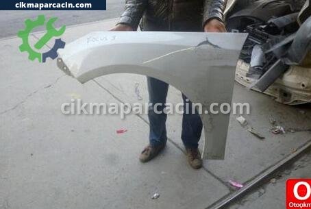 Ford Focus Sol Ön Çamurluk çıkma parça