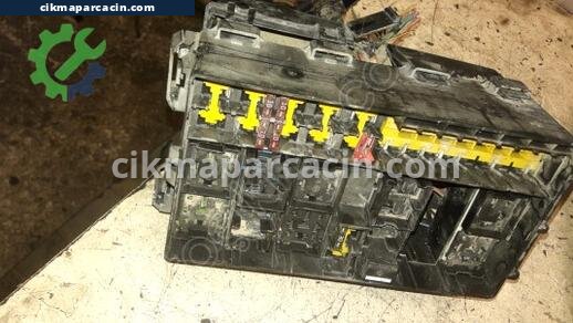 Ford Tourneo Connect Sigorta Kutusu çıkma parça