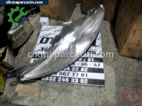 Ford Fiesta Sağ Ön Far çıkma parça