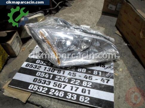 Ford Focus Sağ Ön Far çıkma parça