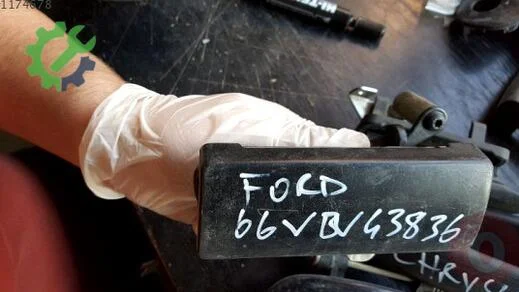 Ford Festiva Kapı Kolu çıkma parça
