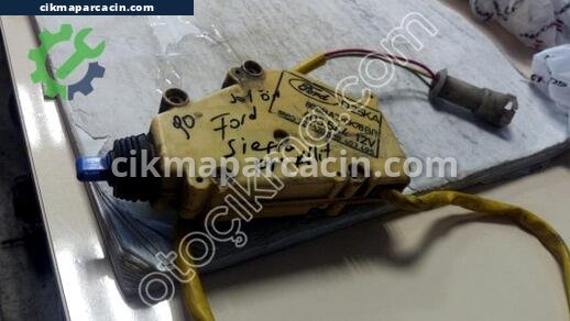 Ford Sierra Sol Ön Kapı Kilidi çıkma parça