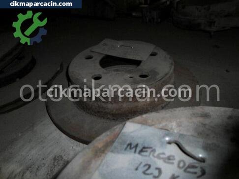 Mercedes-Benz C180 Fren Disk Aynası çıkma parça