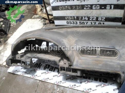 Nissan Vanetto Göğüs çıkma parça