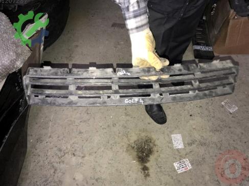 Volkswagen Golf Tampon Izgarası çıkma parça