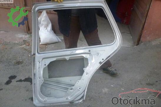 Volkswagen Golf Sağ Arka Kapı çıkma parça