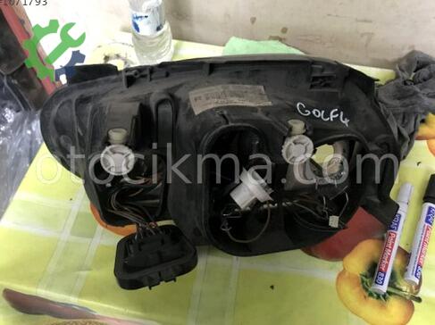 Volkswagen Golf Sağ Ön Far çıkma parça