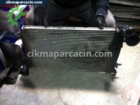 Volkswagen Golf Intercooler Radyatörü çıkma parça